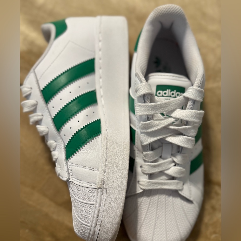 Adidas Superstar platform